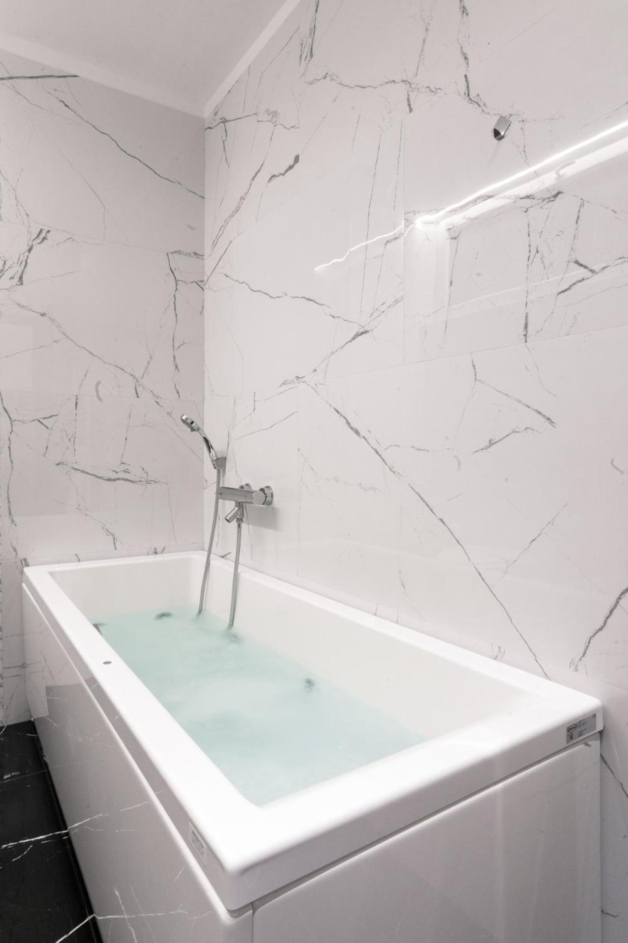 Sweet - Center With Jacuzzi Appartamento *